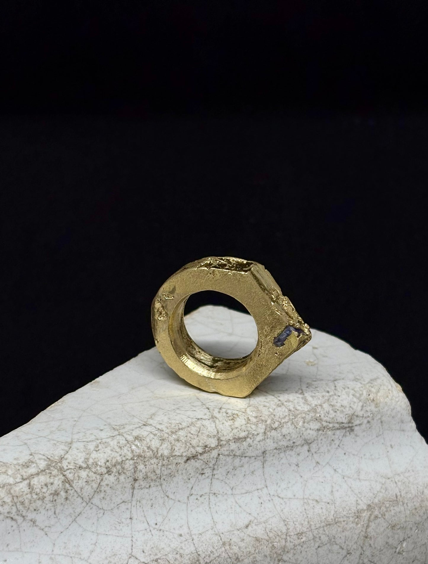 LUMEN brass and sapphire ring