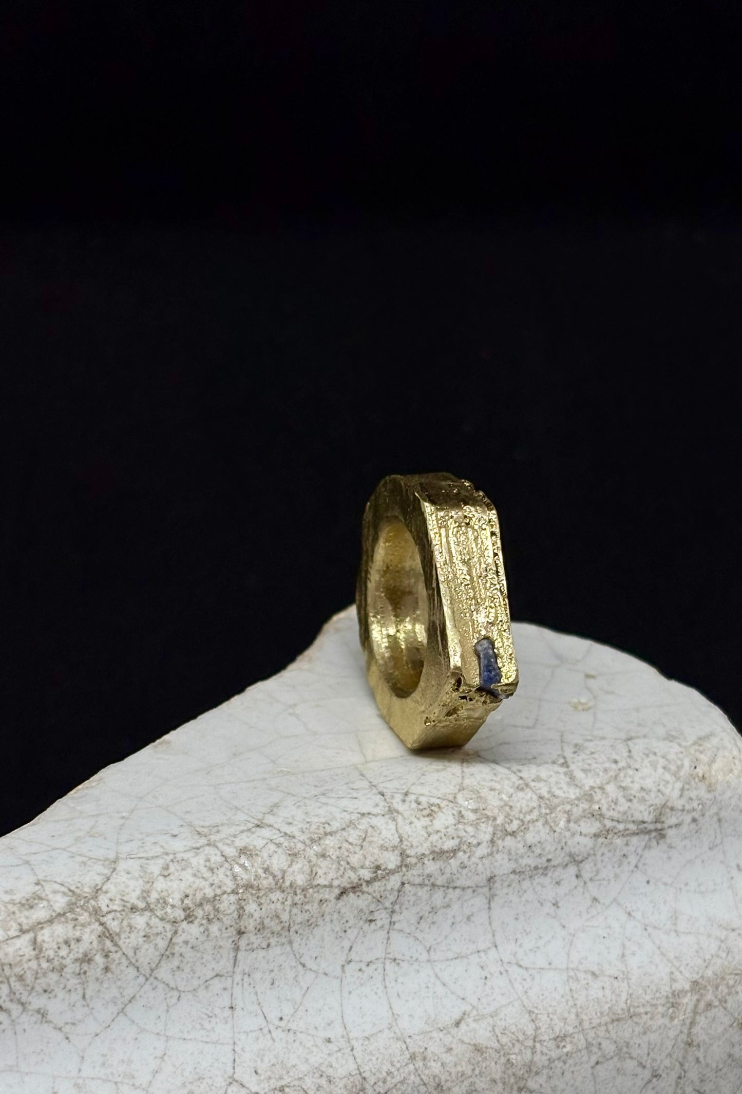 LUMEN brass and sapphire ring