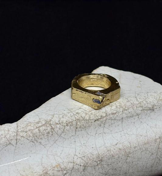 LUMEN brass and sapphire ring